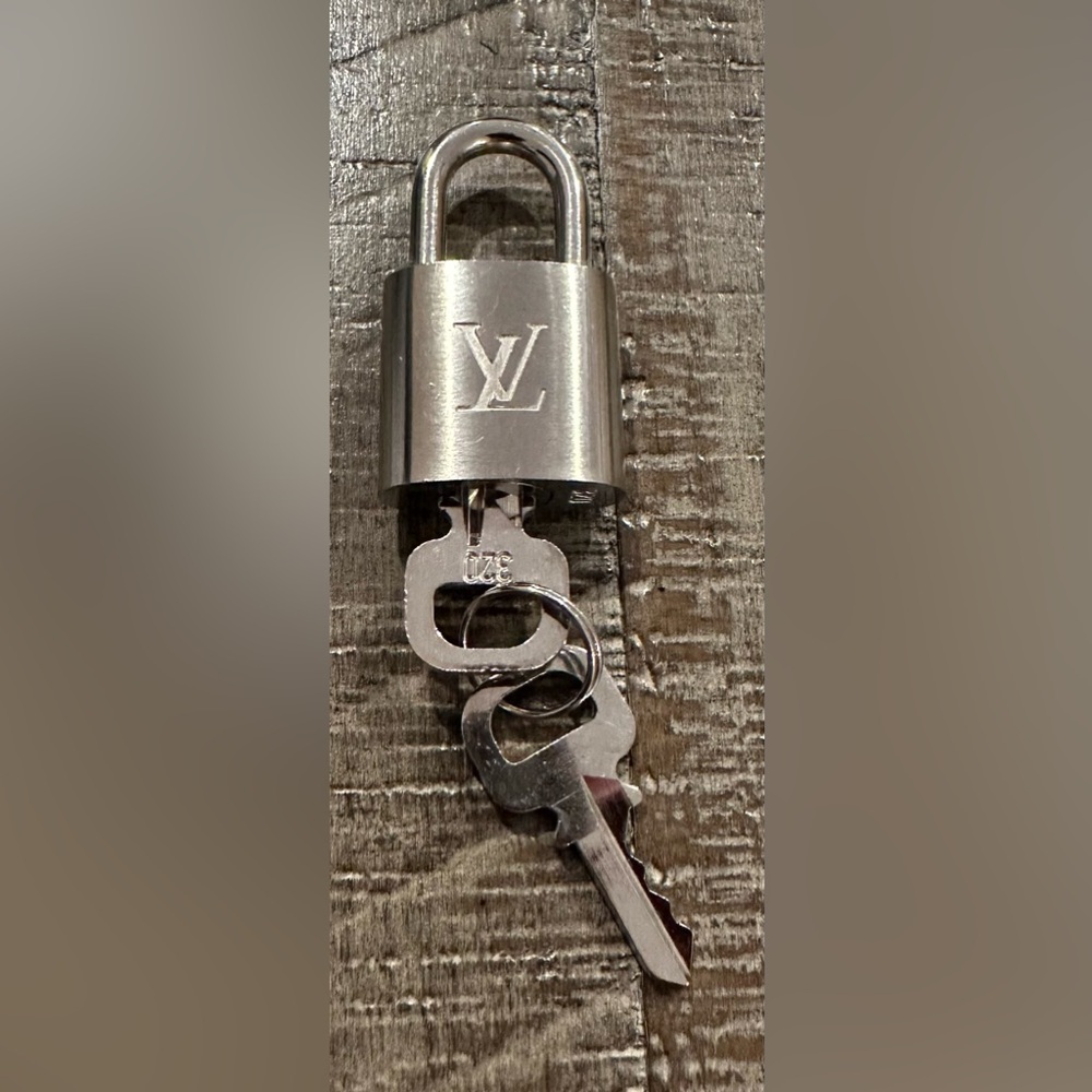 Louis Vuitton Silver Tone Lock and Keys #320